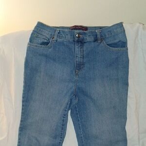 Gloria Vanderbilt Light Blue Straight Leg Jeans